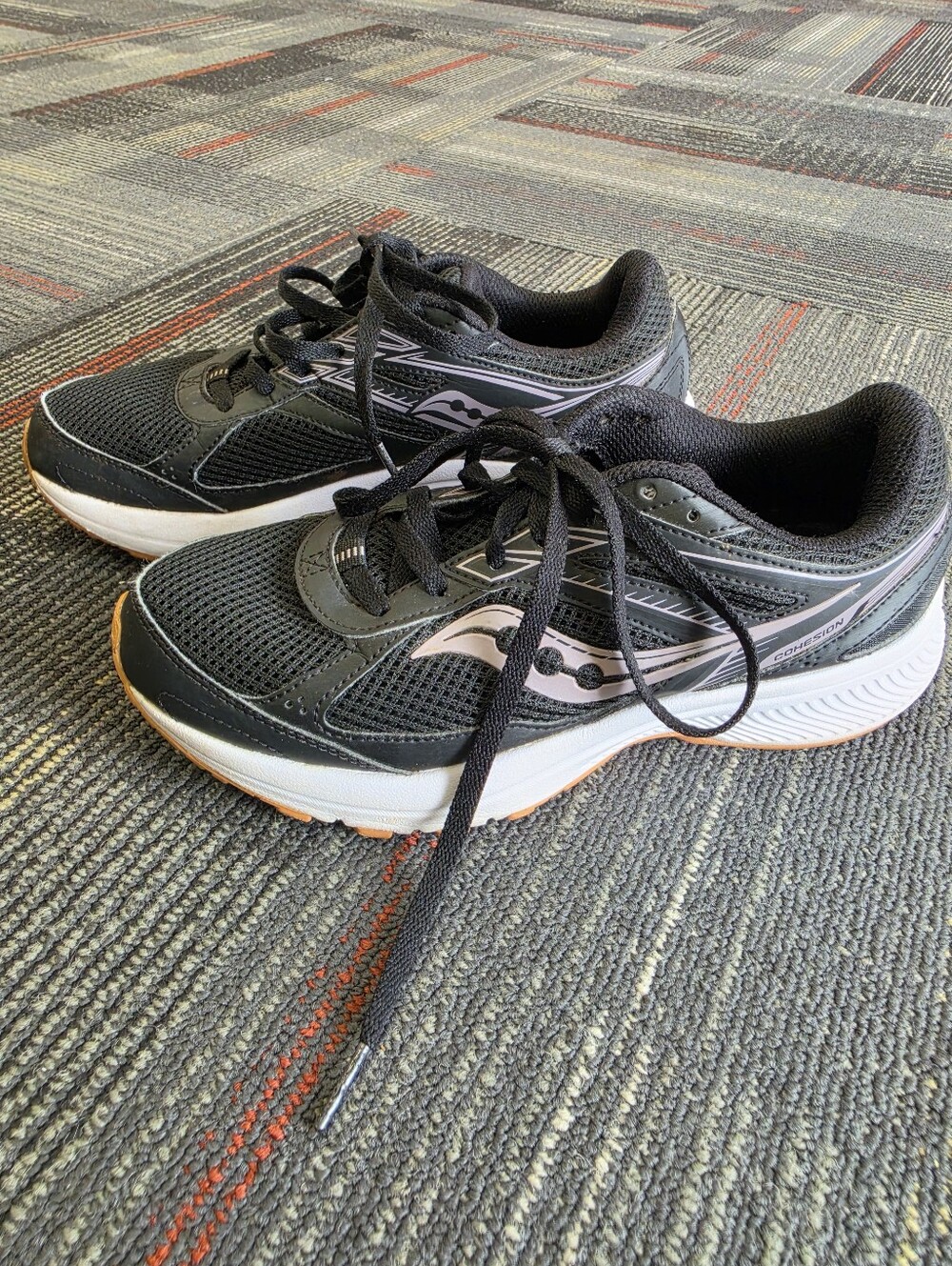 Saucony Cohesion 14 Women's 7.5 Black Grey Running Athletic Sneakers S10628-1